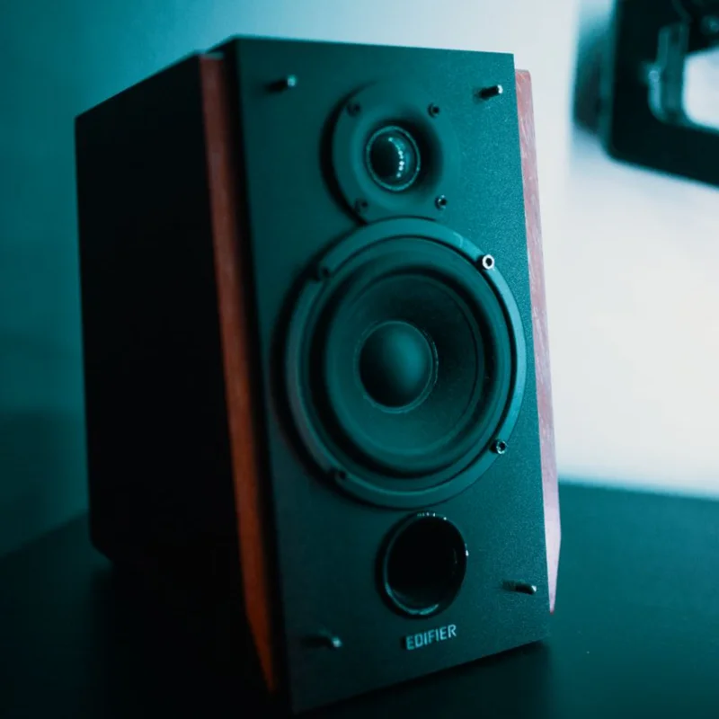 contactpage-speaker